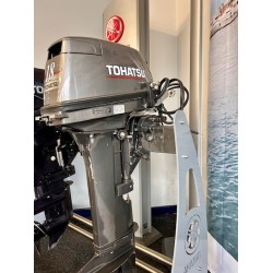 Tohatsu M18E2 18hp 2-Stroke Remote Control Electric Start Outboard Engine (2004) ** Pre-Owned**